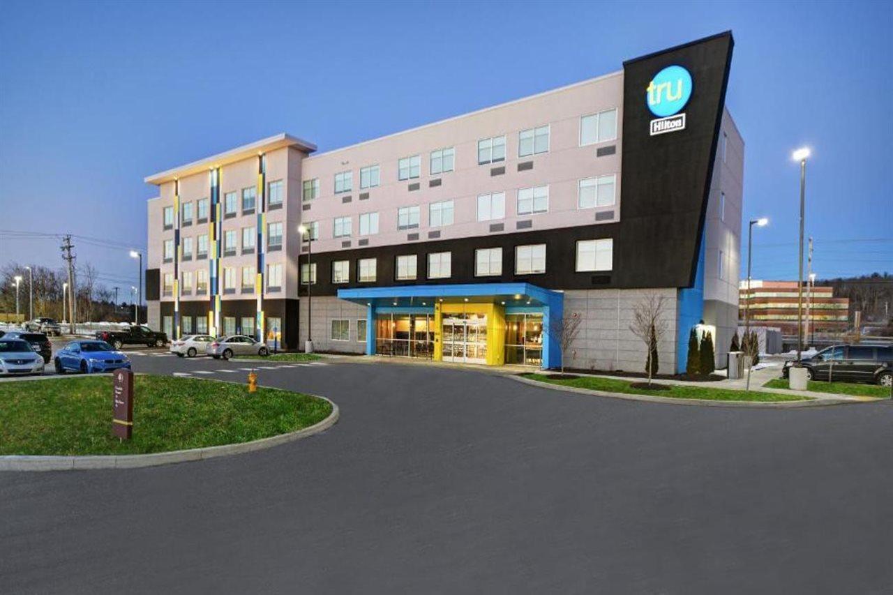 Tru By Hilton Portland Airport, Or Hotel Exterior photo